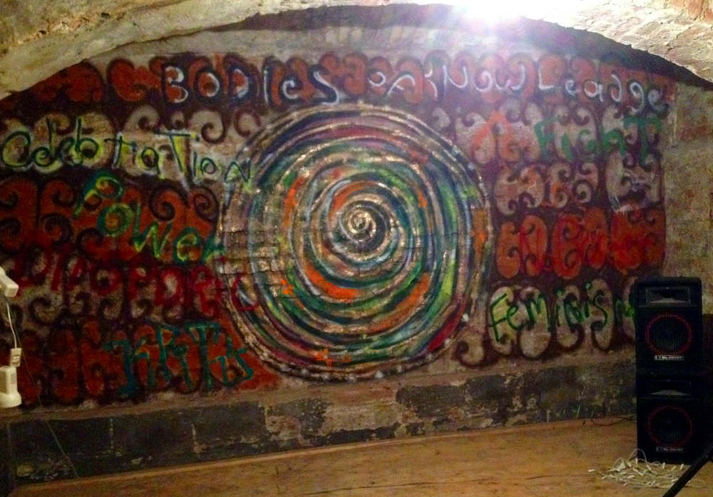 Wandmalerein im Keller im Planet 10